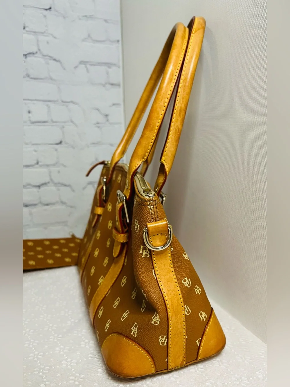 Dooney & Bourke DB Signature Logo Satchel Handbag SET New Wristlet Tan & Red